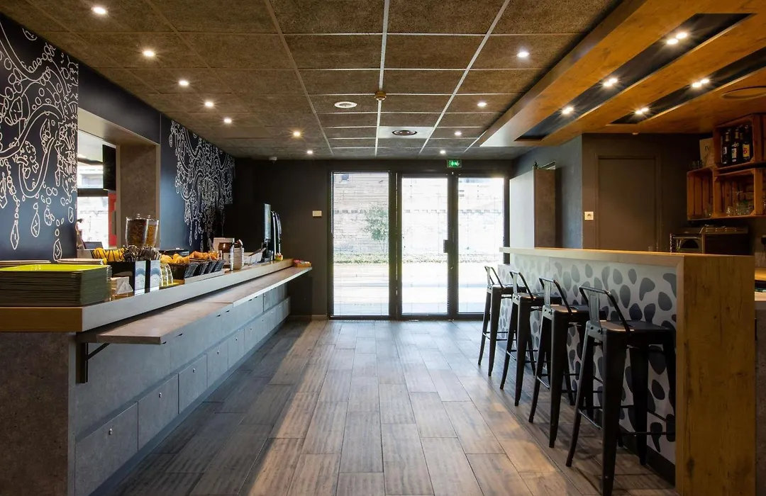ibis budget Avignon Centre-1